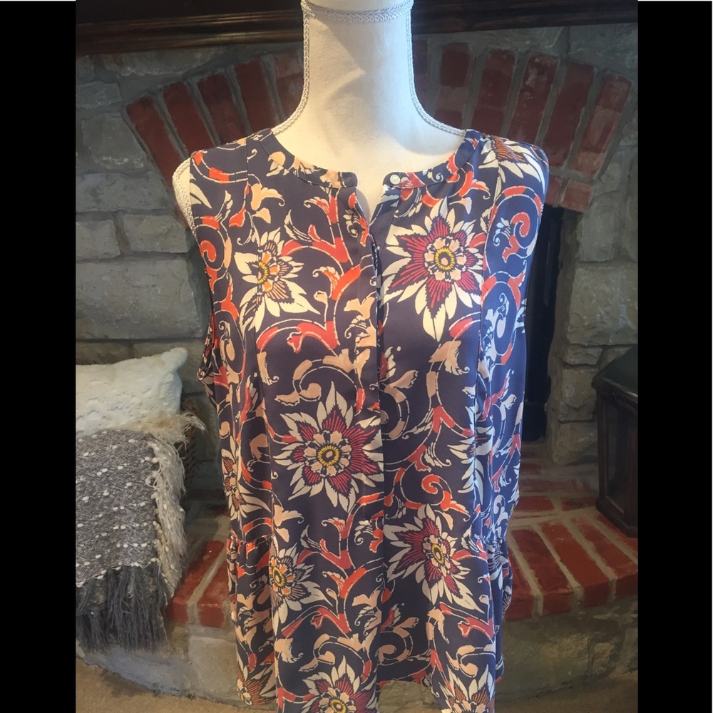 Beautiful sleeveless shirt from Ann Taylor Loft